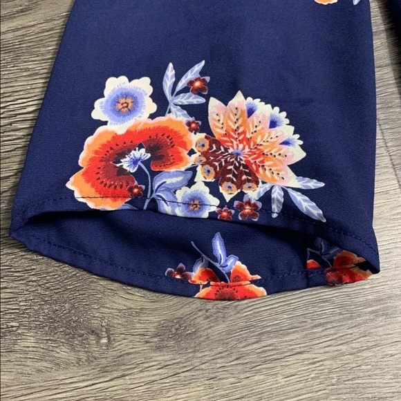 Collective Concepts blouse - Picture 4 of 6